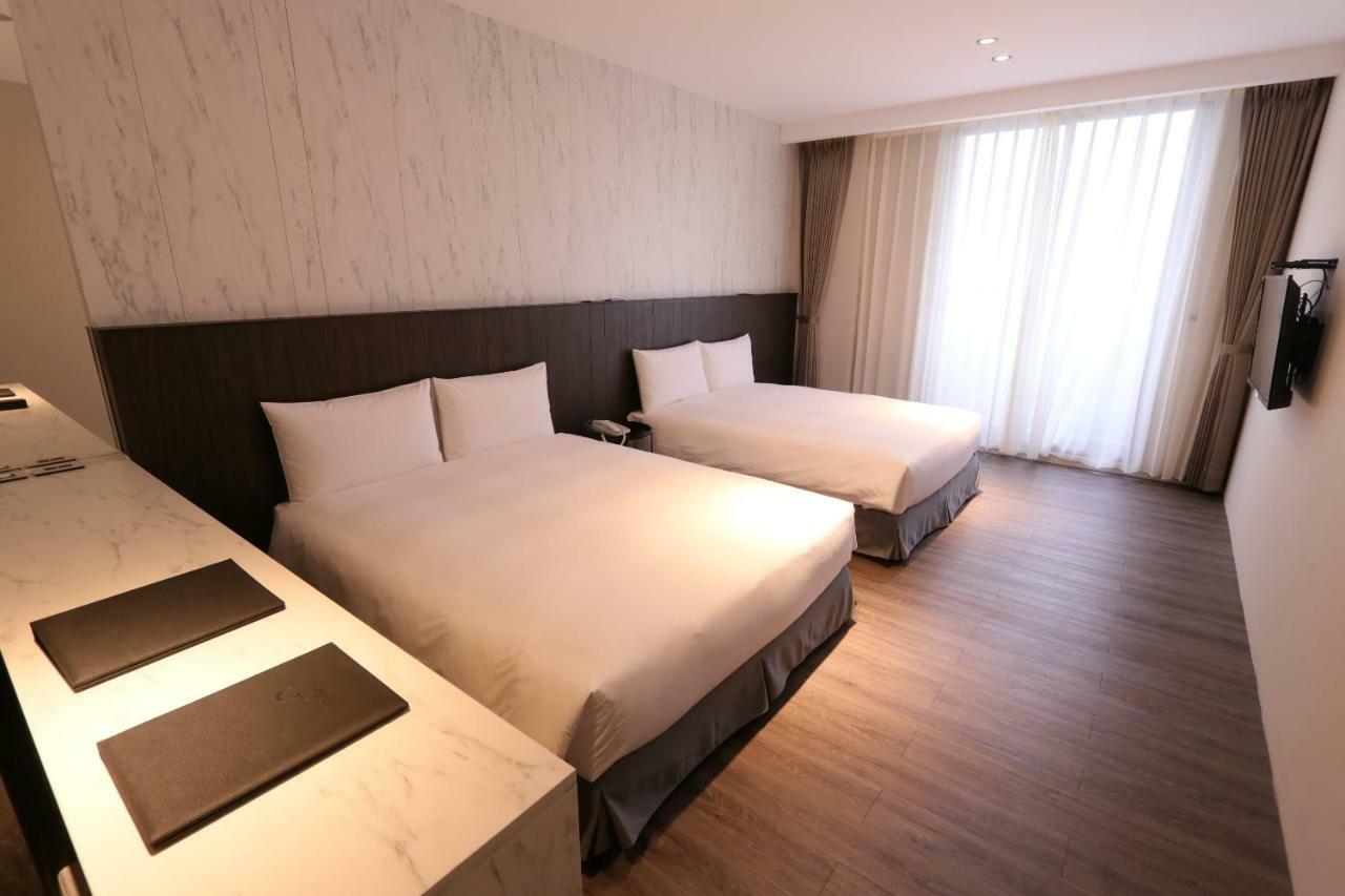 Hotel Hesper HSR Taichung Exterior foto